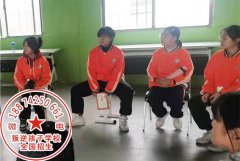 青少年成长学校：破解家长把孩子交给爷爷奶奶带的弊端